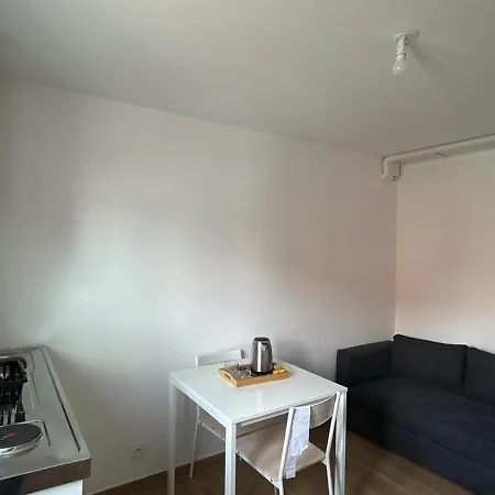 Adar 01 Nantes